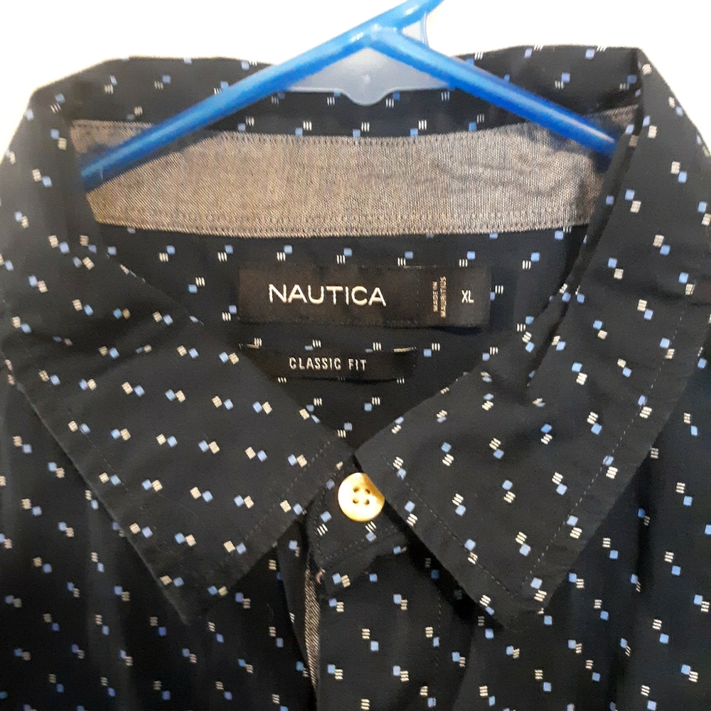 XL Mens Nautica long sleeve button down shirt
